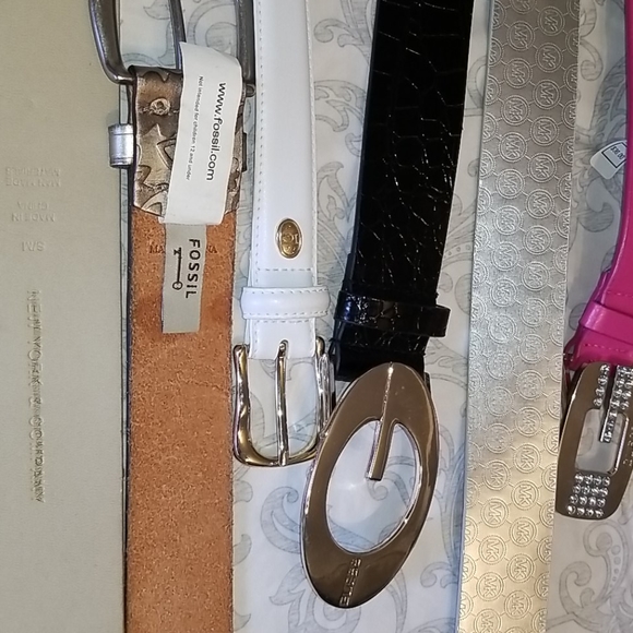 Assorted Belts Michael Kors, Fossil, Guess - Picture 2 of 13